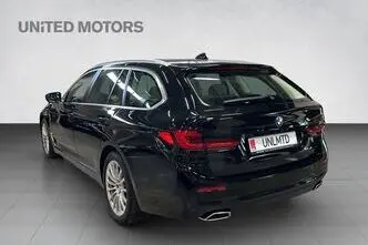 BMW 520, гибрид, автомат, полный привод