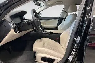 BMW 520, гибрид, автомат, полный привод
