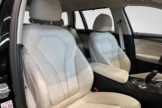 BMW 520, гибрид, автомат, полный привод