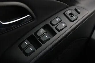 Hyundai ix35, 2.0, 120 kW, бензин, автомат, передний привод