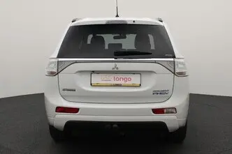 Mitsubishi Outlander, 2.0, 89 kW, plug-in hybrid, automatic, four-wheel drive