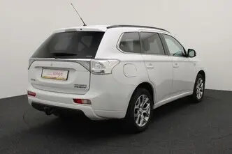 Mitsubishi Outlander, 2.0, 89 kW, plug-in hybrid, automatic, four-wheel drive