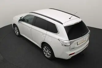 Mitsubishi Outlander, 2.0, 89 kW, plug-in hybrid, automatic, four-wheel drive