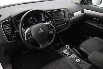 Mitsubishi Outlander, 2.0, 89 kW, plug-in hybrid, automatic, four-wheel drive