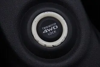 Mitsubishi Outlander, 2.0, 89 kW, plug-in hybrid, automatic, four-wheel drive