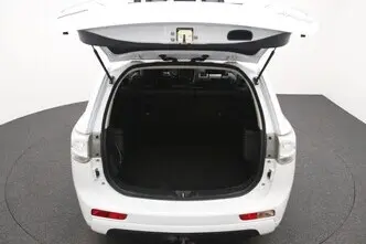 Mitsubishi Outlander, 2.0, 89 kW, plug-in hybrid, automatic, four-wheel drive