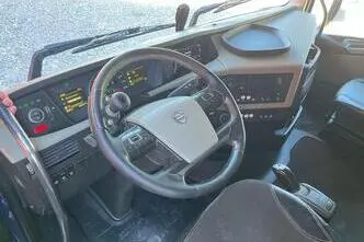 Volvo FH 540 8x4/4, 405 kW, diesel, automatic