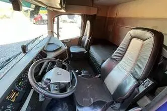 Volvo FH 540 8x4/4, 405 kW, diesel, automatic
