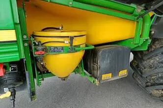 John Deere R962i
