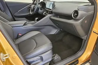 Toyota C-HR, 2.0, 112 kW, гибрид, автомат, полный привод