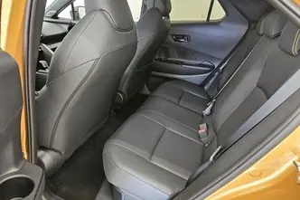 Toyota C-HR, 2.0, 112 kW, гибрид, автомат, полный привод