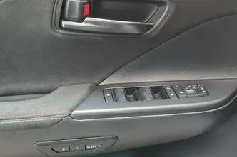 Toyota C-HR, 2.0, 112 kW, hübriid, automaat, nelikvedu