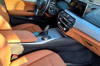 BMW 530, 2.0, 185 kW, bensiin, automaat, nelikvedu