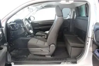 Toyota Hilux, 2.4, 110 kW, diisel, manuaal, nelikvedu
