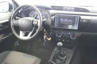 Toyota Hilux, 2.4, 110 kW, diisel, manuaal, nelikvedu