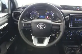 Toyota Hilux, 2.4, 110 kW, diisel, manuaal, nelikvedu