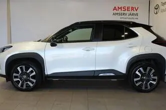 Toyota Yaris Cross, 1.5, 68 kW, hübriid, automaat, nelikvedu