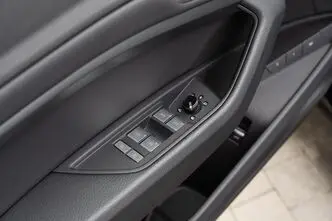 Audi e-tron, 300 kW, elekter, automaat, nelikvedu