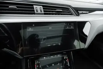 Audi e-tron, 300 kW, elekter, automaat, nelikvedu