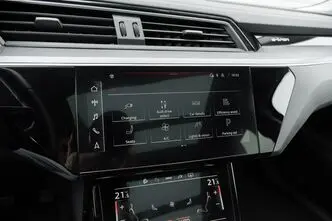 Audi e-tron, 300 kW, elekter, automaat, nelikvedu