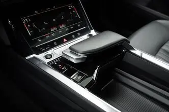 Audi e-tron, 300 kW, elekter, automaat, nelikvedu