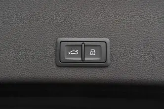 Audi e-tron, 300 kW, elekter, automaat, nelikvedu