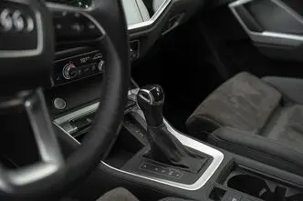 Audi Q3, 2.0, 140 kW, bensiin, automaat, nelikvedu