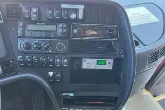 Volvo B 12 M 4x2, 309 kW, дизель, механическая