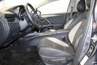 Toyota Avensis, 1.8, 108 kW, bensiin, automaat, esivedu