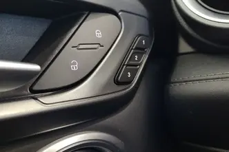 Alfa Romeo Tonale, 1.5, 96 kW, hübriid, automaat, esivedu