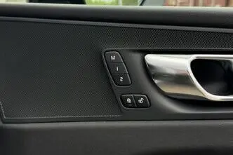 Volvo XC60, 2.0, 145 kW, diesel, automatic, four-wheel drive