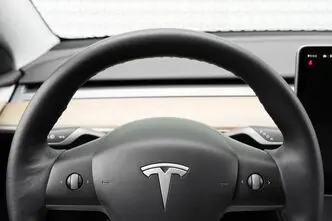 Tesla Model Y, 378 kW, electric, automatic, four-wheel drive