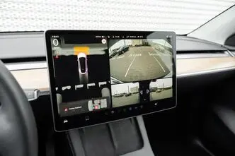 Tesla Model Y, 378 kW, electric, automatic, four-wheel drive