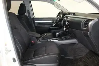 Toyota Hilux, 2.4, 110 kW, дизель, автомат, полный привод