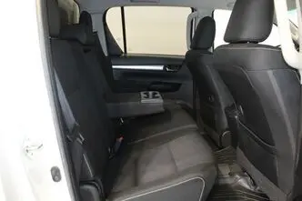 Toyota Hilux, 2.4, 110 kW, дизель, автомат, полный привод
