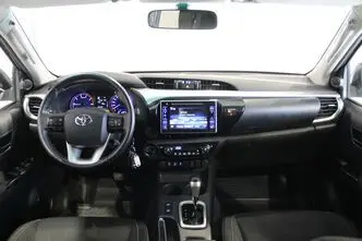 Toyota Hilux, 2.4, 110 kW, дизель, автомат, полный привод