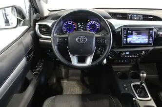 Toyota Hilux, 2.4, 110 kW, дизель, автомат, полный привод