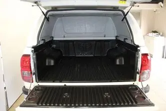 Toyota Hilux, 2.4, 110 kW, дизель, автомат, полный привод