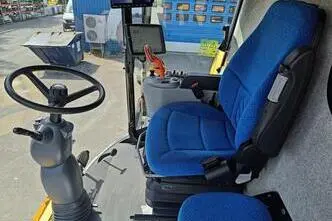 New Holland CX6090, 8.7, 220 kW, diisel, esivedu