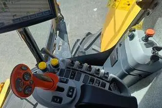 New Holland CX6090, 8.7, 220 kW, diisel, esivedu