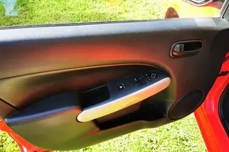 Mazda 2, 1.3, 55 kW, bensiin, manuaal, esivedu