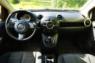 Mazda 2, 1.3, 55 kW, bensiin, manuaal, esivedu