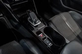Peugeot 208, 1.2, 74 kW, bensiin, automaat, esivedu