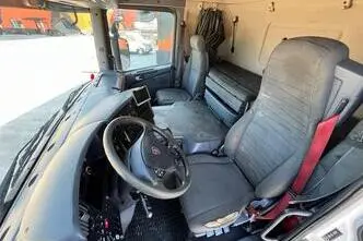 Scania P, 235 kW, diisel, manuaal