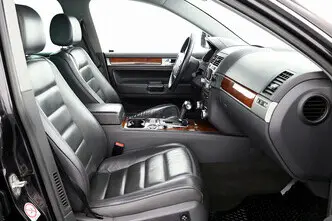 Volkswagen Touareg, 3.0, 165 kW, diesel, automatic, four-wheel drive