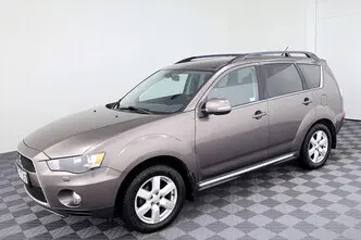 Mitsubishi Outlander, 2.4, 125 kW, petrol, automatic, four-wheel drive