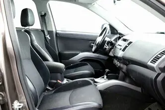Mitsubishi Outlander, 2.4, 125 kW, petrol, automatic, four-wheel drive