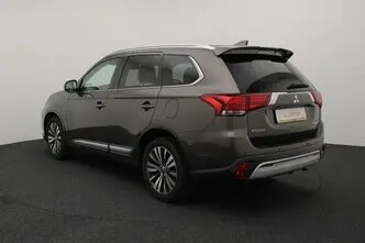 Mitsubishi Outlander, 2.0, 110 kW, petrol, automatic, four-wheel drive