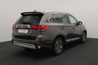 Mitsubishi Outlander, 2.0, 110 kW, petrol, automatic, four-wheel drive