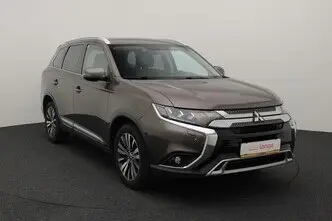 Mitsubishi Outlander, 2.0, 110 kW, petrol, automatic, four-wheel drive